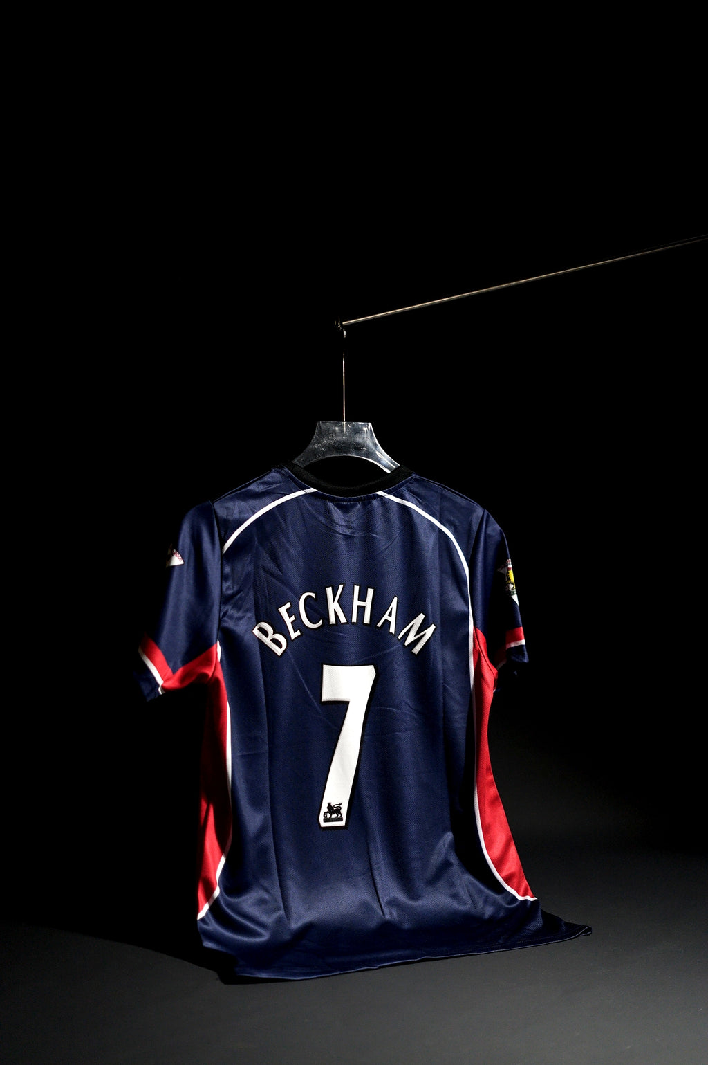 Manchester United | BECKHAM #7 | 2000-01 | Third Kit | Retro Design | Blue & Red | Regular Fit
