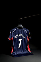 Manchester United | BECKHAM #7 | 2000-01 | Third Kit | Retro Design | Blue & Red | Regular Fit