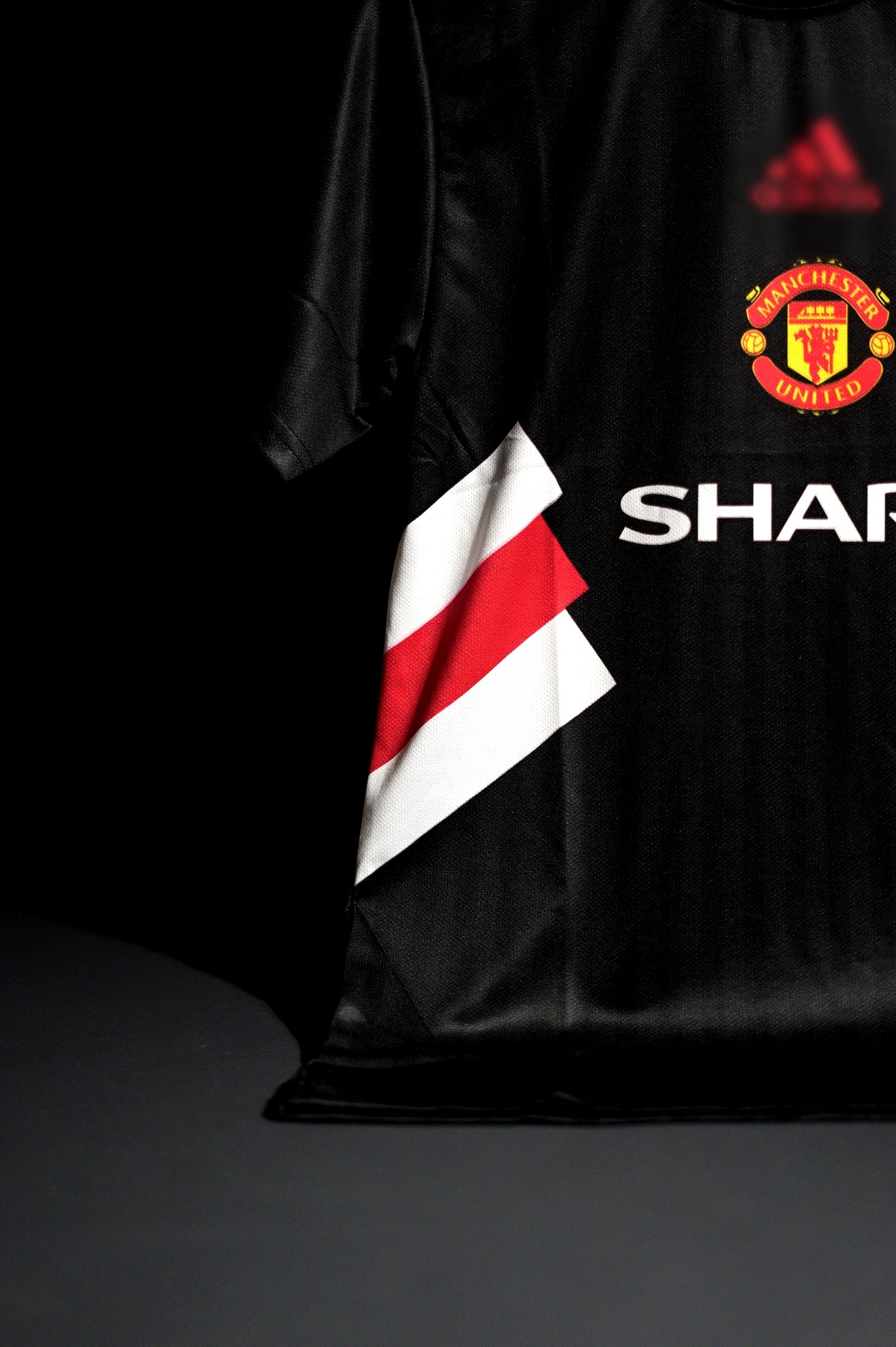 Manchester United | BECKHAM #7 | 1993-94 | Away Kit | Retro Design | Black | Regular Fit