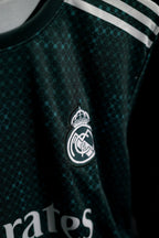 Real Madrid | KYLIAN MBAPPE #10 | 2026-27 | Home Kit | Emirates | Latest Design | Green | Embroidered Badges | Full Sleeve Kit