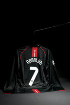 Manchester United FC | CRISTIANO RONALDO #7 | 2007-08 | Away Kit | AIG | Retro Design | Black | Embroidered Badges | Full Sleeve Kit