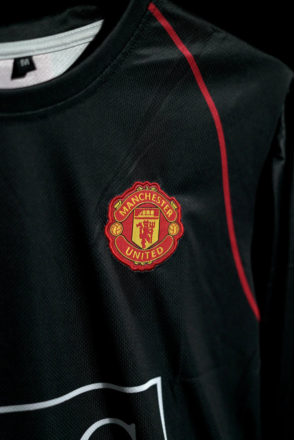 Manchester United FC | CRISTIANO RONALDO #7 | 2007-08 | Away Kit | AIG | Retro Design | Black | Embroidered Badges | Full Sleeve Kit