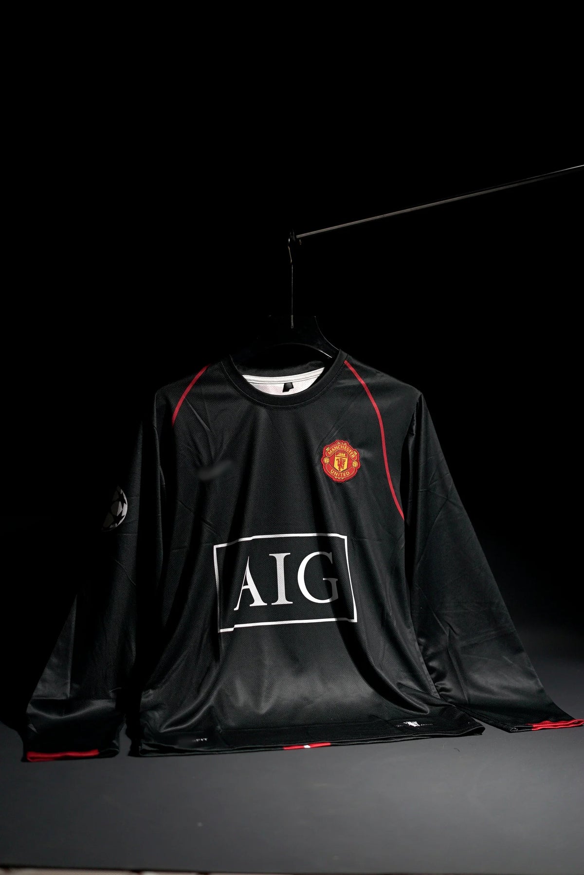 Manchester United FC | CRISTIANO RONALDO #7 | 2007-08 | Away Kit | AIG | Retro Design | Black | Embroidered Badges | Full Sleeve Kit