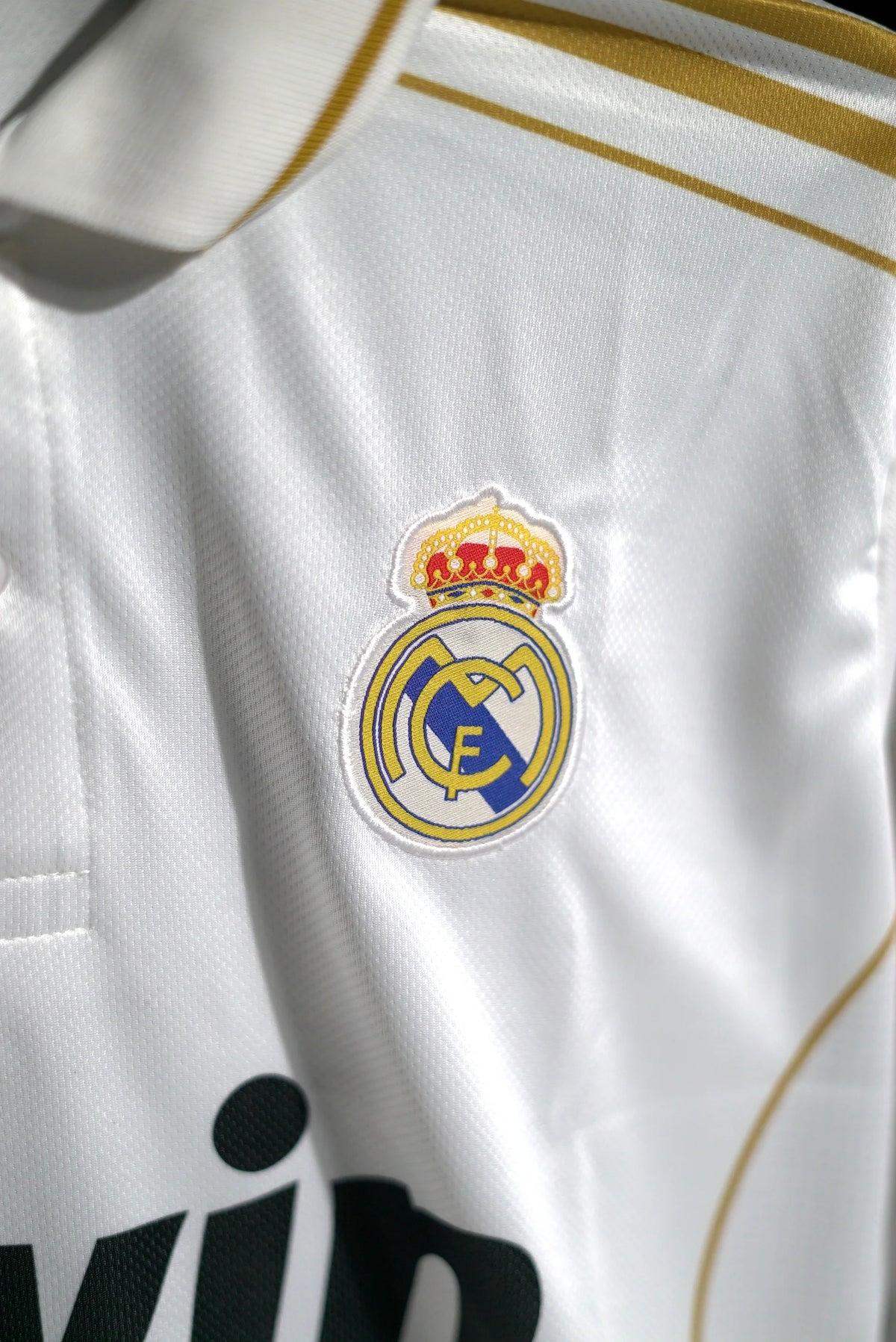 Real Madrid | CRISTIANO RONALDO #7 | 2011-12 | Home Kit | bwin | Retro Design | White | Embroidered Badges | Collared Full Sleeve Kit (Copy)