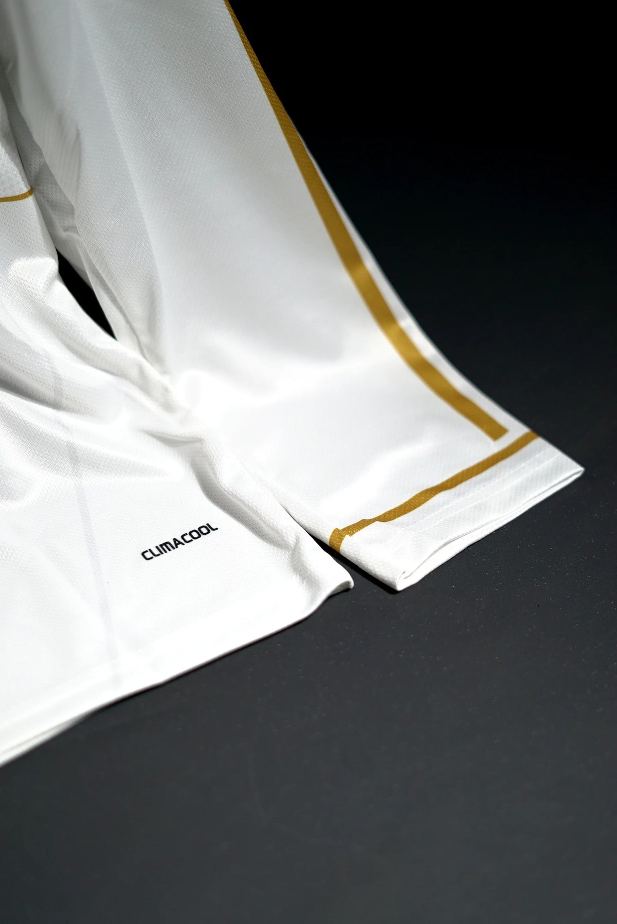 Real Madrid | CRISTIANO RONALDO #7 | 2011-12 | Home Kit | bwin | Retro Design | White | Embroidered Badges | Collared Full Sleeve Kit (Copy)