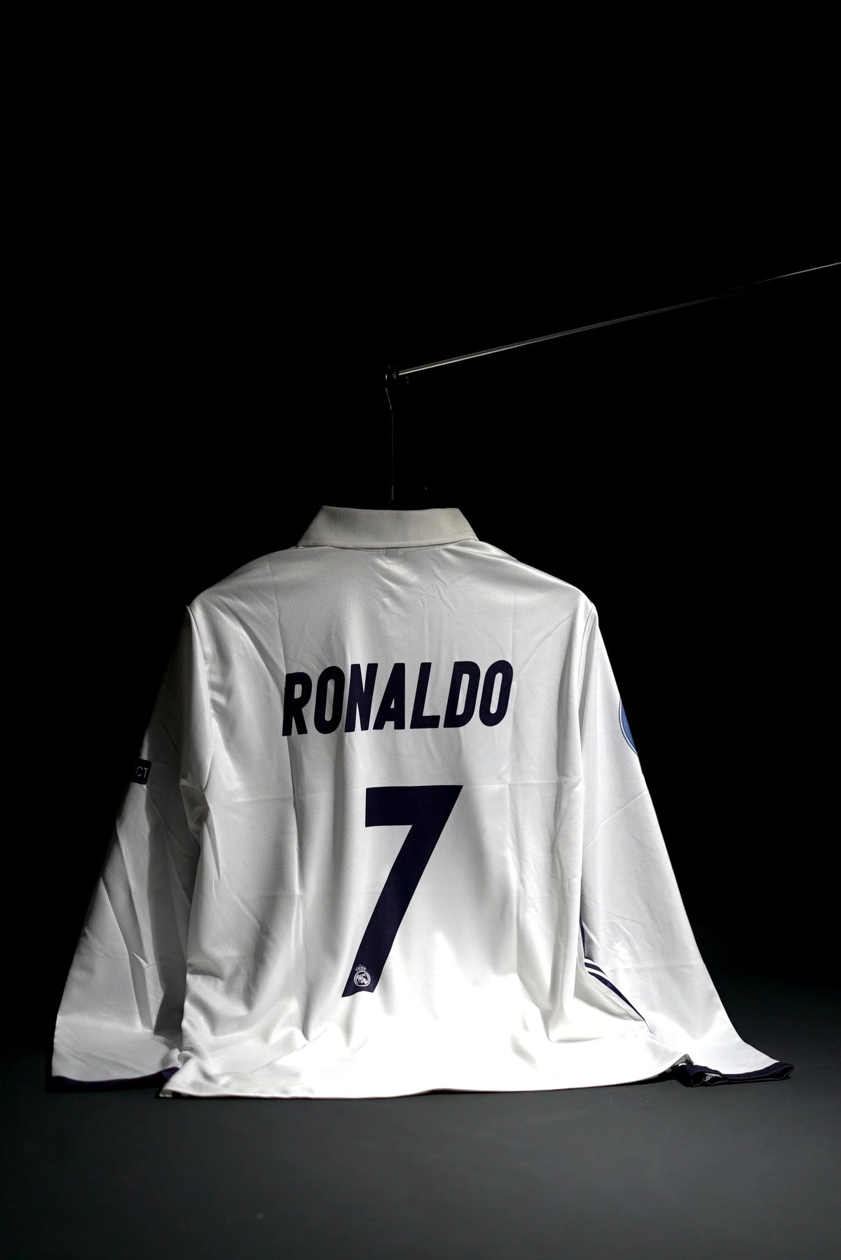 Real Madrid | CRISTIANO RONALDO #7 | 2016-17 | Home Kit | Fly Emirates | Retro Design | White | Embroidered Badges | Collared Full Sleeve Kit
