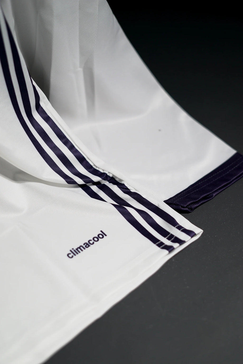 Real Madrid | CRISTIANO RONALDO #7 | 2016-17 | Home Kit | Fly Emirates | Retro Design | White | Embroidered Badges | Collared Full Sleeve Kit