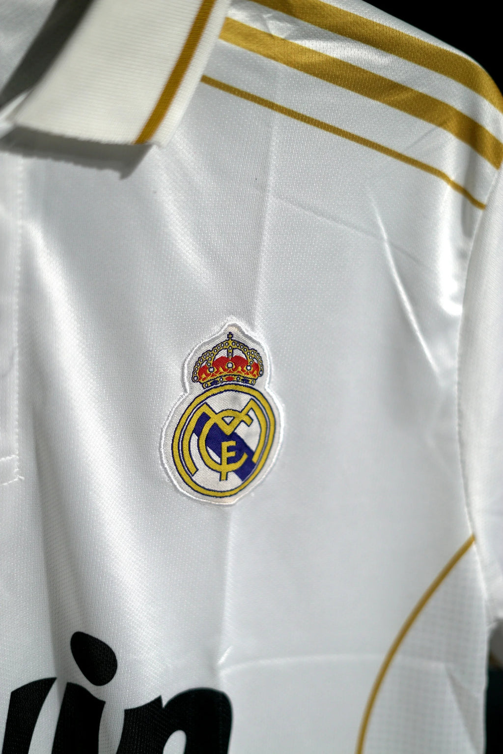 Real Madrid | CRISTIANO RONALDO #7 | 2011 -12 | Home Kit | bwin | Retro Design | White | Embroidered Badges | Collared Kit | Regular Fit