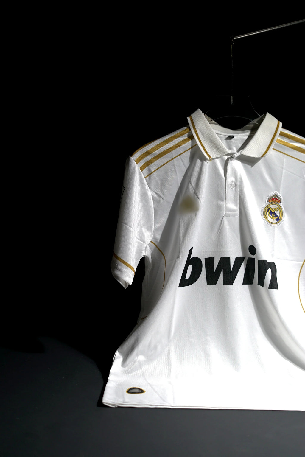 Real Madrid | CRISTIANO RONALDO #7 | 2011 -12 | Home Kit | bwin | Retro Design | White | Embroidered Badges | Collared Kit | Regular Fit