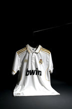 Real Madrid | CRISTIANO RONALDO #7 | 2011 -12 | Home Kit | bwin | Retro Design | White | Embroidered Badges | Collared Kit | Regular Fit