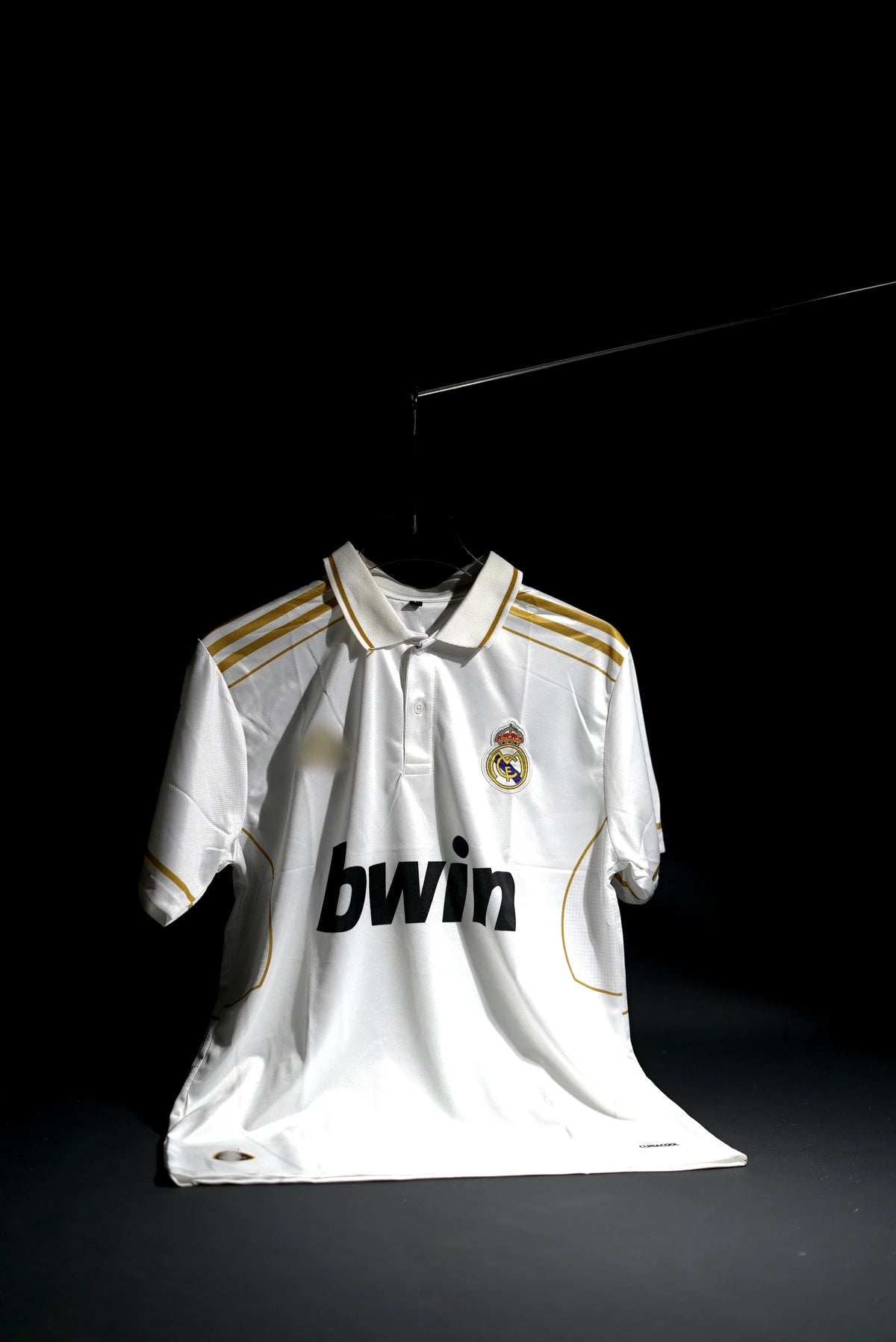 Real Madrid | CRISTIANO RONALDO #7 | 2011 -12 | Home Kit | bwin | Retro Design | White | Embroidered Badges | Collared Kit | Regular Fit