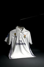 Real Madrid | CRISTIANO RONALDO #7 | 2016 -17 | Home Kit | Fly Emirates | Retro Design | White | Embroidered Badges | Collared Kit | Regular Fit