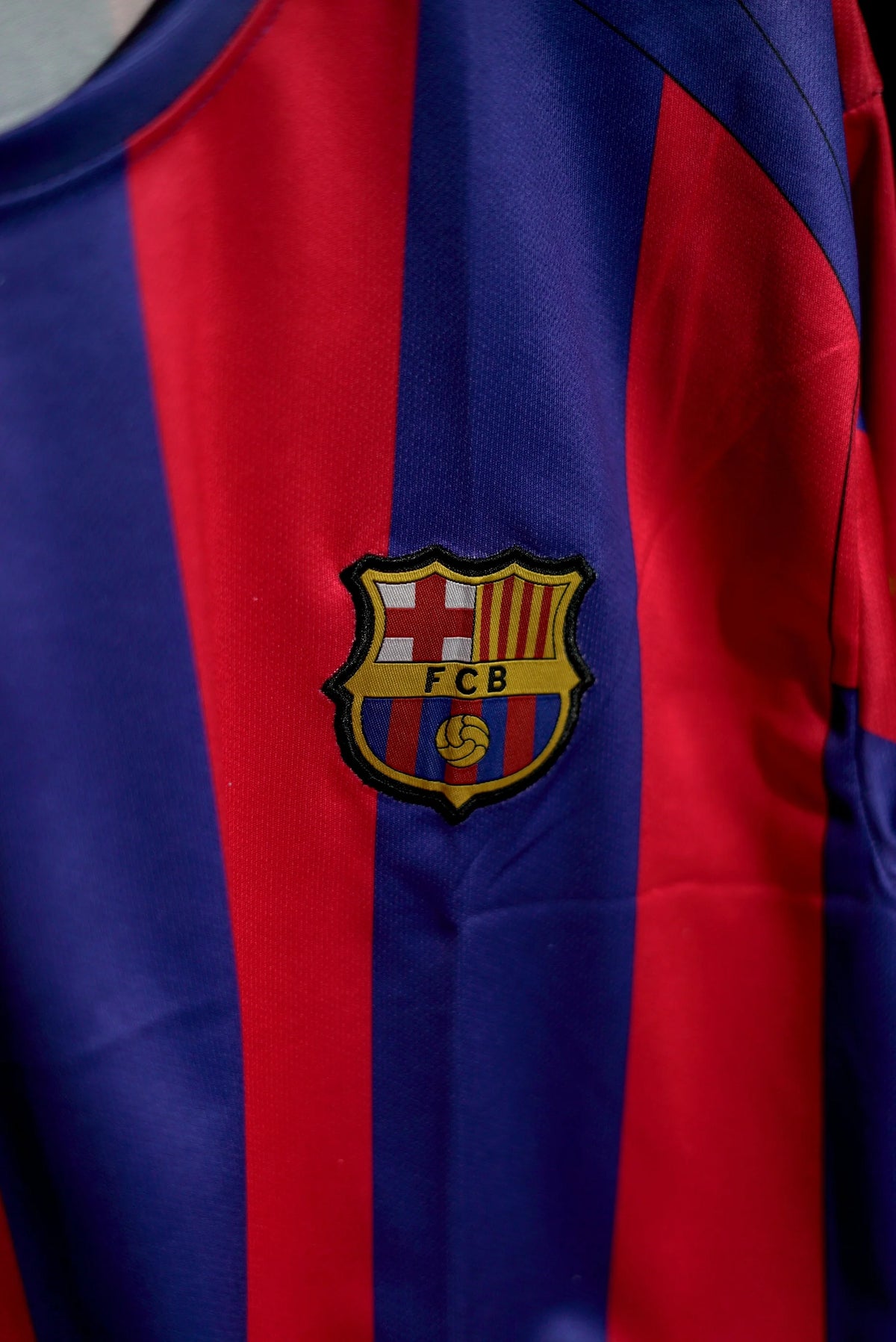 FC Barcelona | PUYOL #5 | 2003-04 | Home Kit | Retro Design | Embroidered Badges | Red & Blue | Oversized Fit