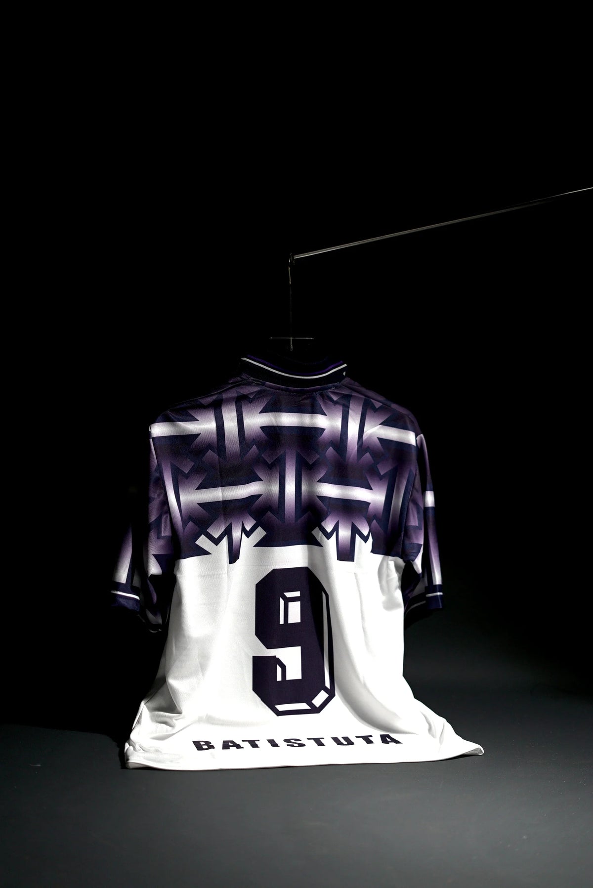 FC Fiorentina | BATISTUTA #9 | 1992-93 | Away Kit | 7Up | Embroidered | Special Kit | Retro Design | White & Black | Collared Kit | Oversized Fit