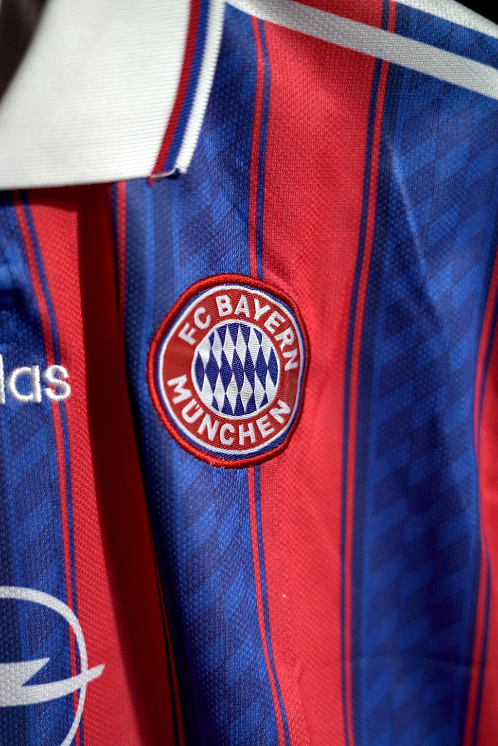 FC Bayern Munchen | MATTHAUS  #10 | 1993-94 | Home Kit | Opel | Embroidered | Special Kit | Retro Design | Blue & Red | Collared Kit | Oversized Fit