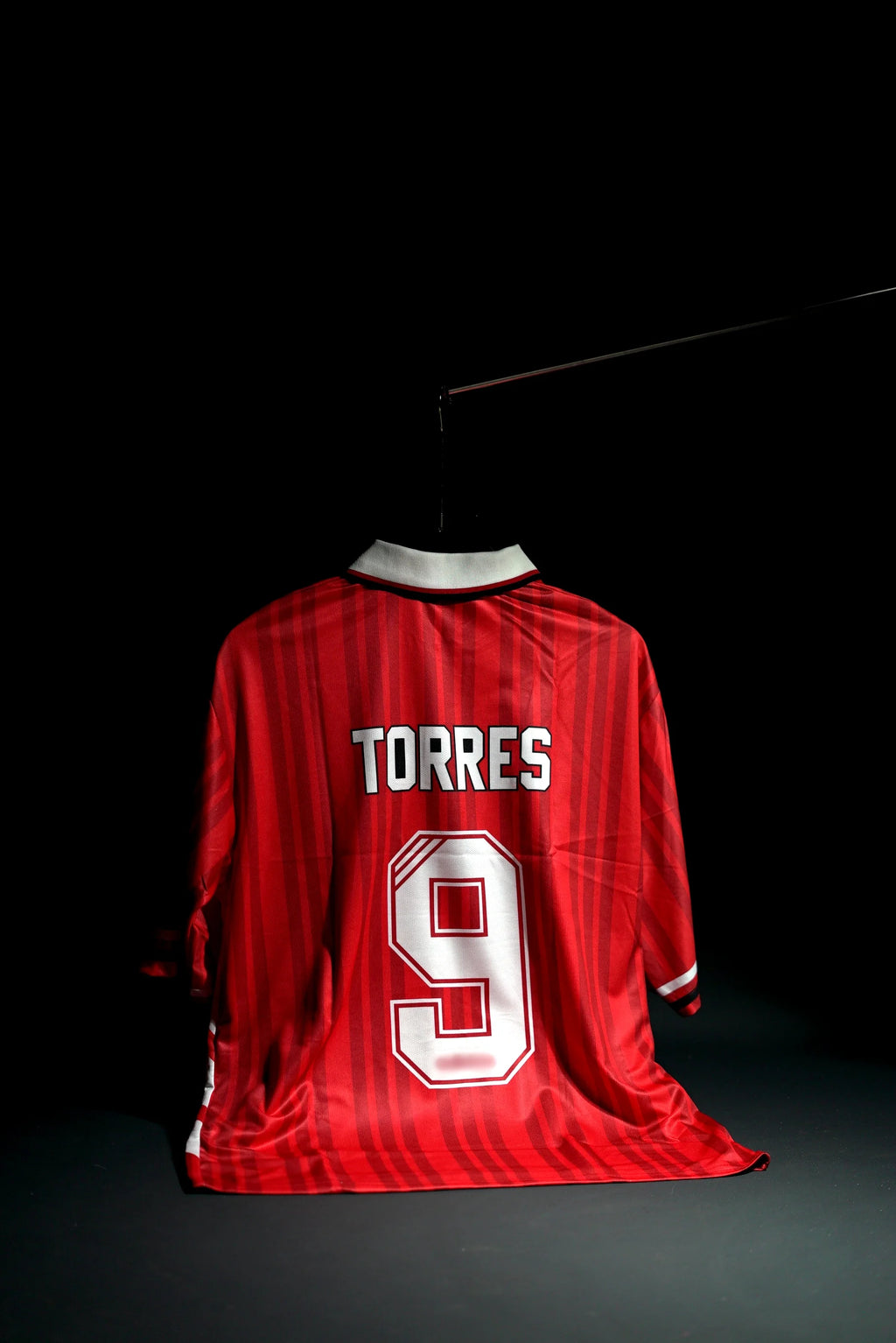Liverpool FC | TORRES #9 | 1993-95 | Home Kit | Embroidered | Carlsberg | Retro Design | Red | Collared Kit | Oversized Fit