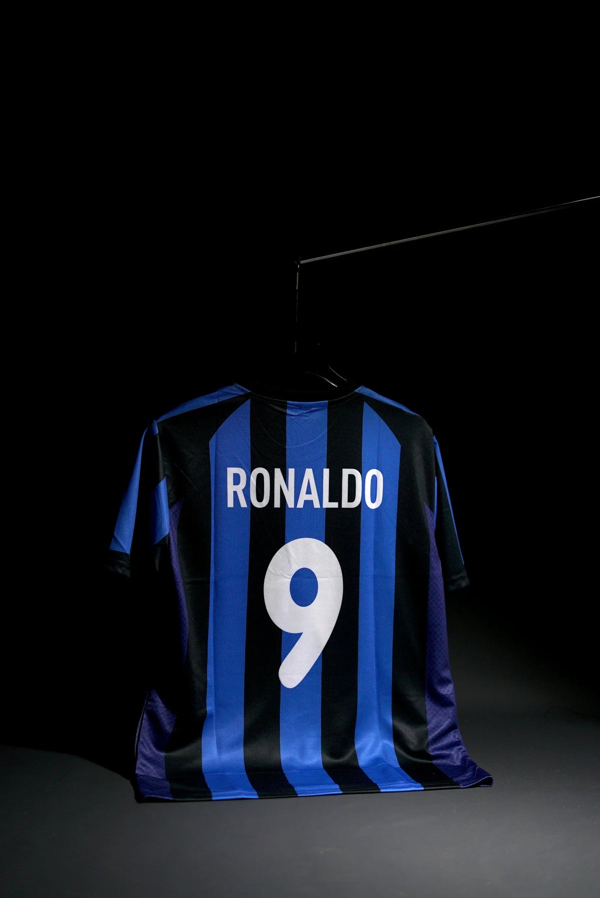 Intermilan | RONALDO #9 | 2001 -02 | Home Kit | Pirelli | Retro Design | Blue & Black | Regular Fit