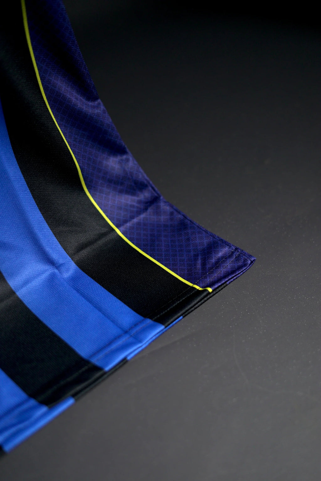 Intermilan | RONALDO #9 | 2001 -02 | Home Kit | Pirelli | Retro Design | Blue & Black | Regular Fit