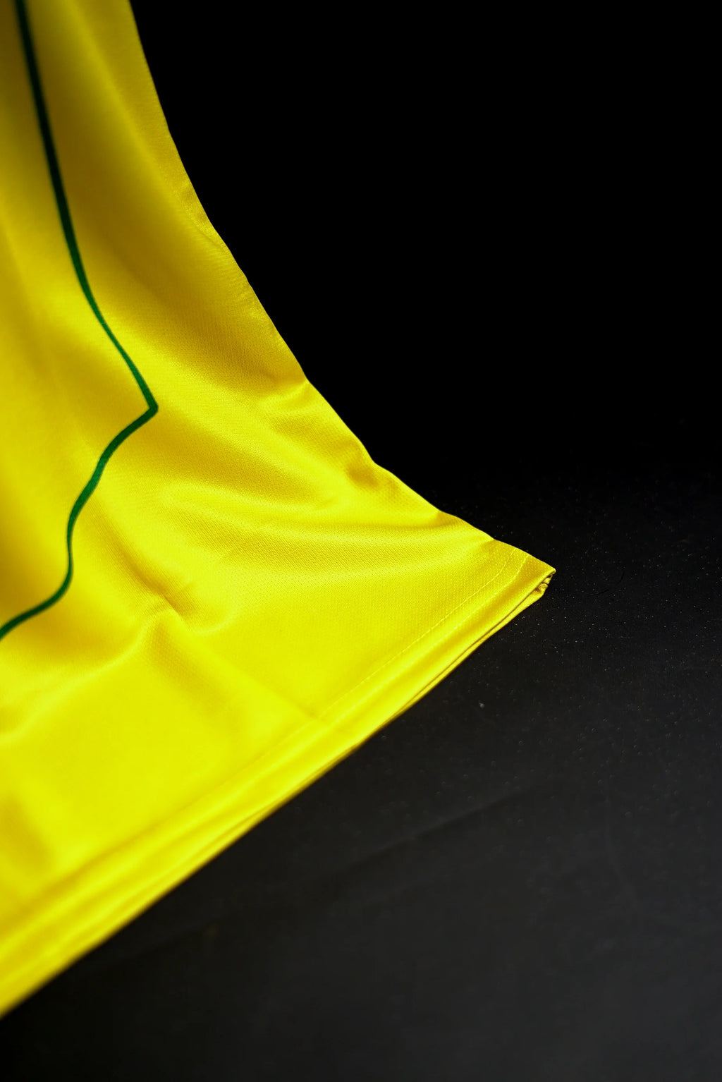 Brazil | RONALDINHO #10 | 2004-05 | Home Kit | Retro Design | Yellow | Regular Fit