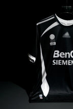 Real Madrid | BECKHAM #23 | 2006 -07 | Away Kit | BenQ | Retro Design | Black | Regular Fit