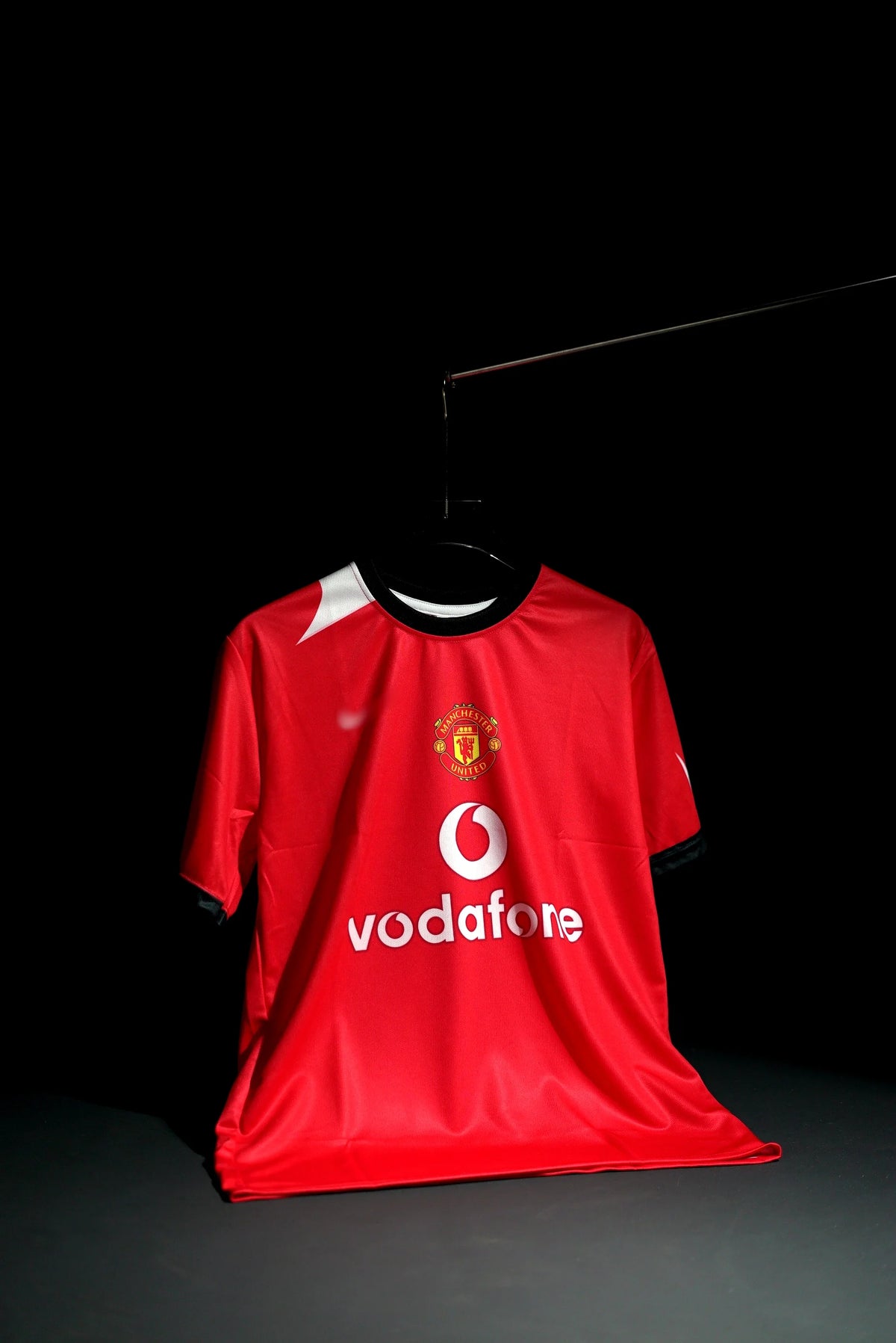 Manchester United FC | CRISTIANO RONALDO #7 | 2004 -05 | Home Kit | Vodafone | Retro Design | Red | Regular Fit