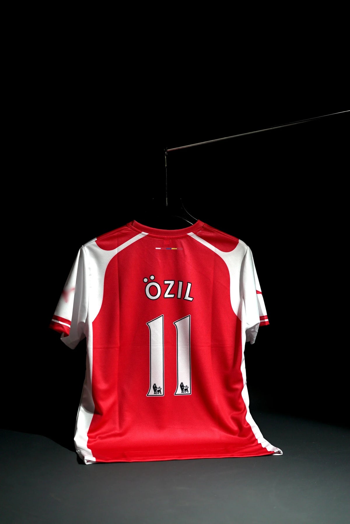 Arsenal FC | OZIL #11 | 2014 -15 | Home Kit | Fly Emirates | Retro Design | Red | Regular Fit