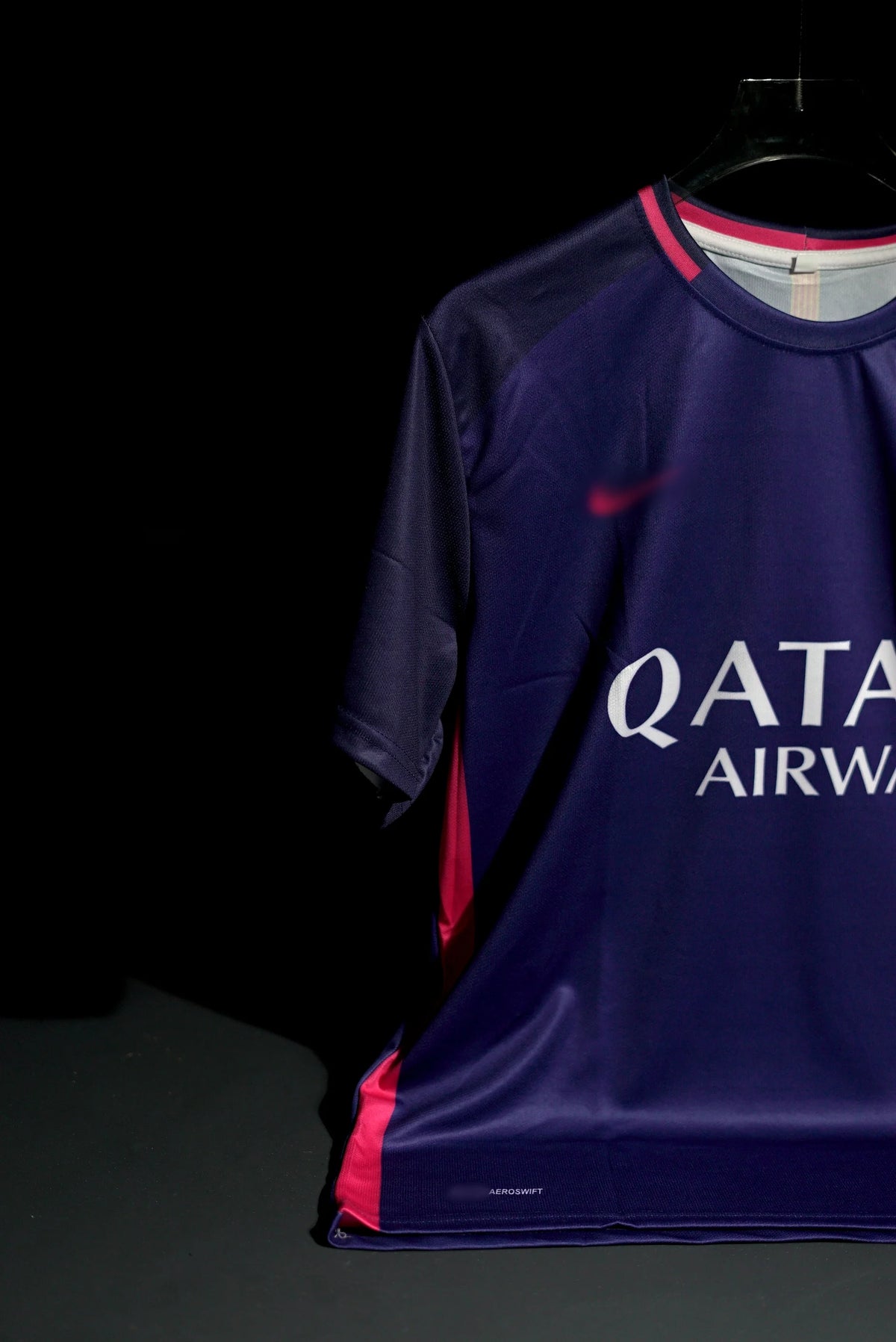 FC Barcelona | LIONEL MESSI #10 | 2016-17 | Away Kit | Qatar Airways | Retro Design | Blue & Pink | Regular Fit