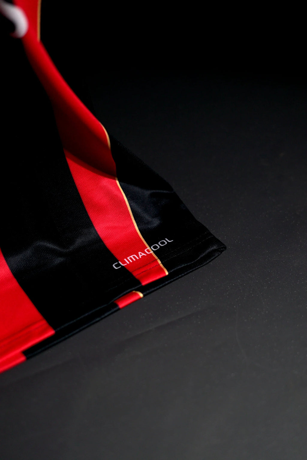 AC Milan | RONALDINHO  #80 | 2008-09 | Home Kit | Fly Emirates | Retro Design | Red & Black | Regular Fit