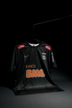 Santos FC | NEYMAR JR #11 | 2011-12 | Away Kit | BMG | Retro Design | Black | Embroidered Badges | Regular Fit