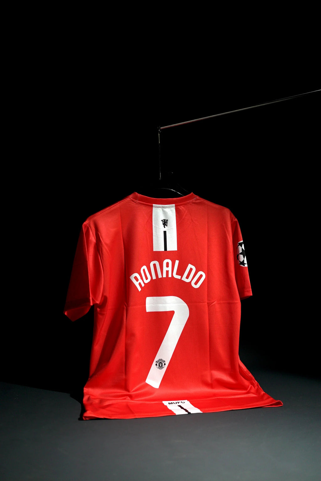 Manchester United FC | CRISTIANO RONALDO #7 | 2007-08 | Home Kit | AIG | Retro Design | Red | Regular Fit