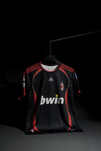 A C Milan | KAKA #8 | 2006-07 | Third Kit | bwin | Retro Design | Black & Red | Regular Fit