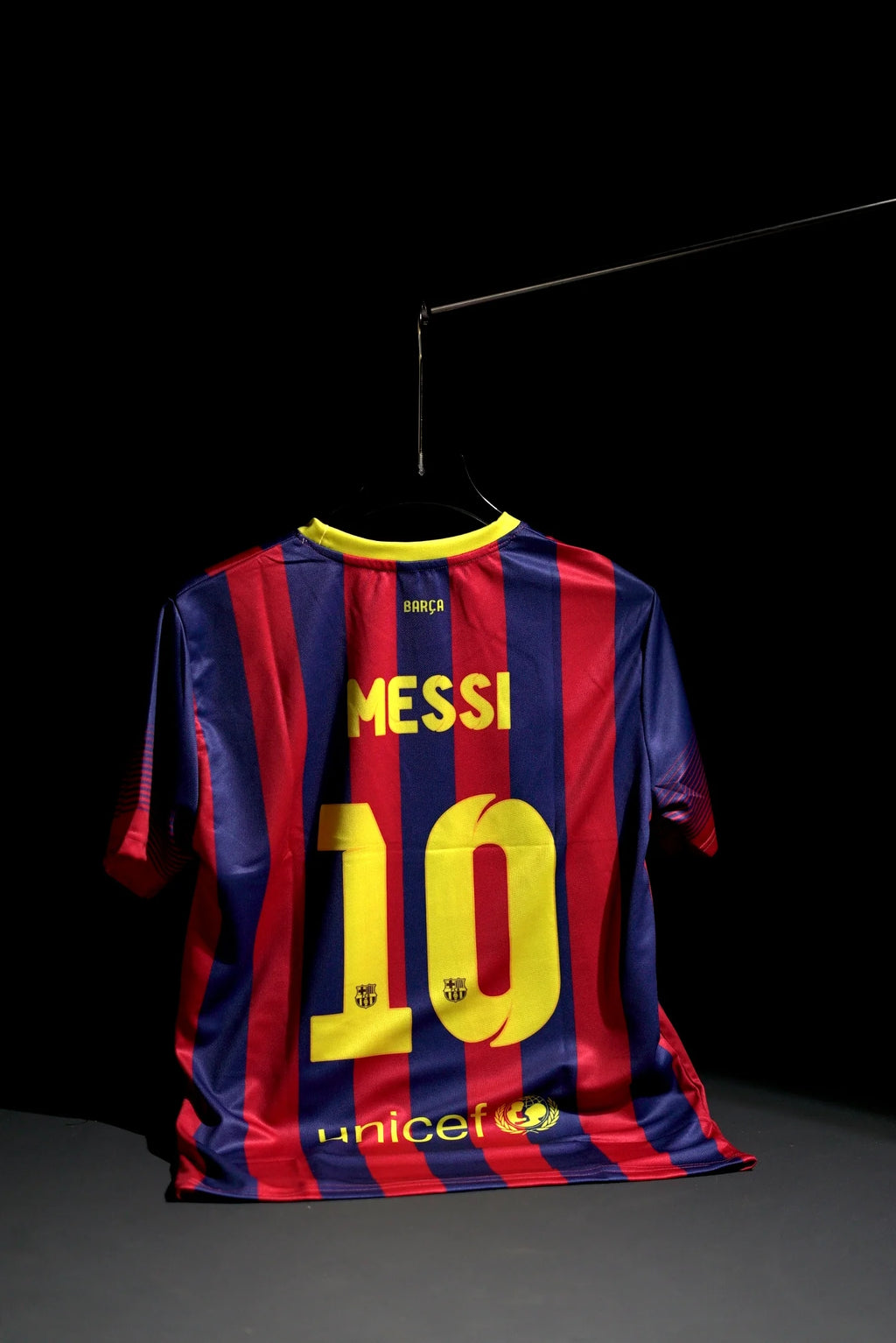 FC Barcelona | LIONEL MESSI  #10 | 2013-14 | Home Kit | Qatar Airways | Retro Design | Blue | Regular Fit
