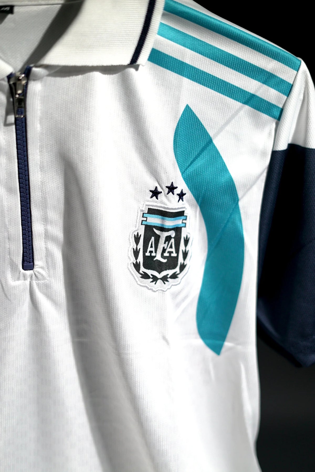 Argentina | LIONEL MESSI #10 | 2026-27 | Training Kit | Latest Design | White | Embroidered Badges | Collared Zip Regular Kit