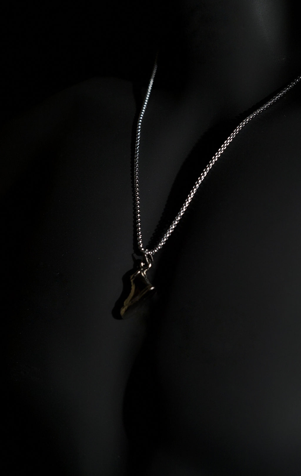 Necklace | Sneaker Shoe Pendant | Men & Women | Anti-tarnish Stainless Steel | Silver Finish | Streetwear Hip-Hop Style | Statement Jewellery