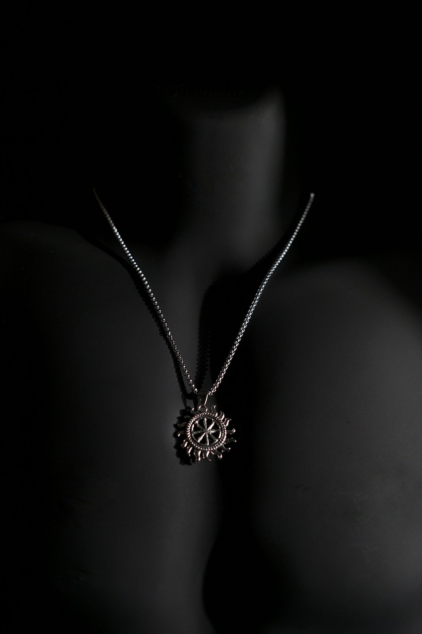 Necklace | Sun Compass Pendant | Men & Women | Anti-tarnish Stainless Steel | Silver Finish | Nautical Style | Statement Jewellery