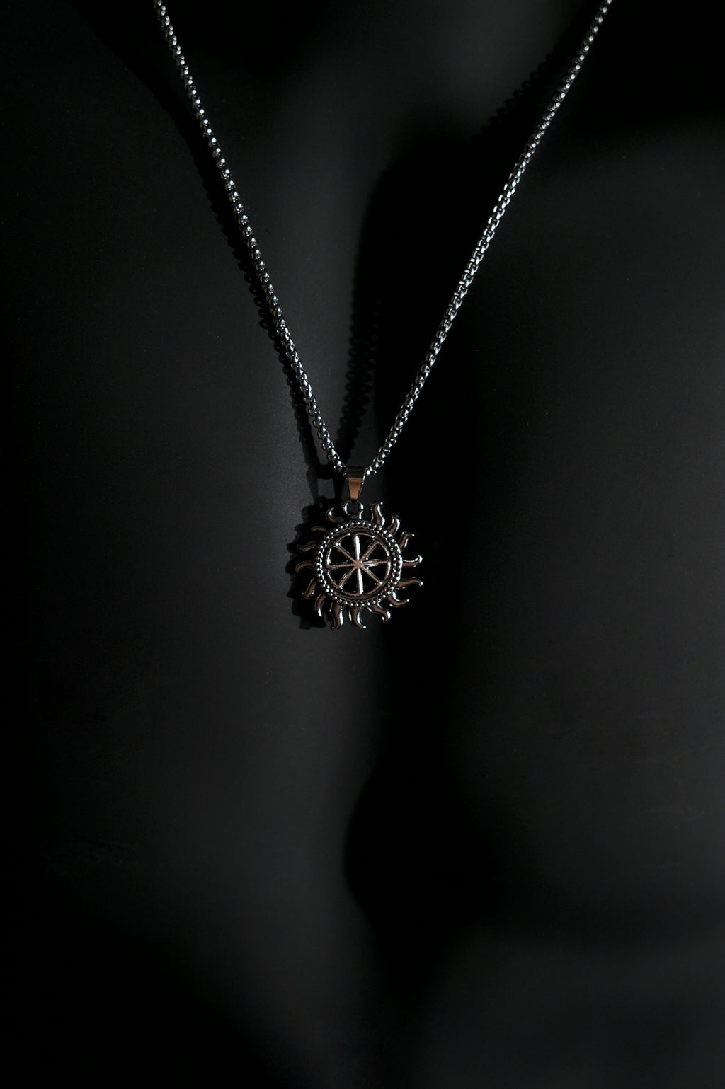 Necklace | Sun Compass Pendant | Men & Women | Anti-tarnish Stainless Steel | Silver Finish | Nautical Style | Statement Jewellery