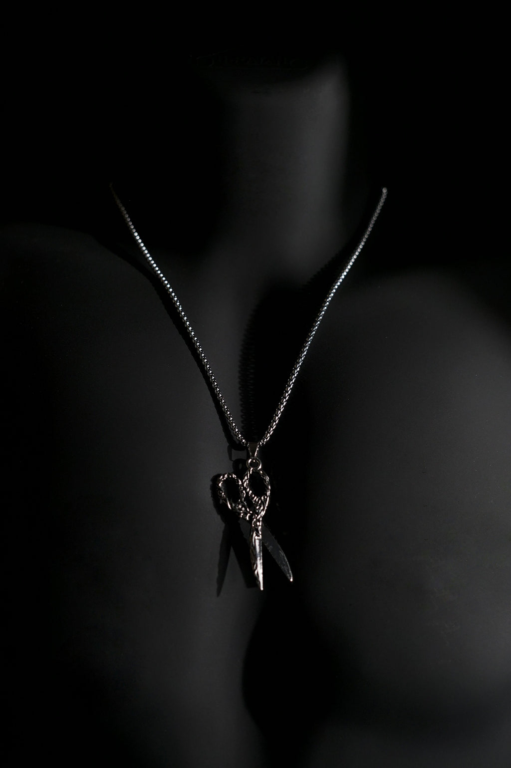 Necklace | Scissor Heart Pendant | Men & Women | Anti-tarnish Stainless Steel | Silver Finish | Gothic Style | Statement Jewellery