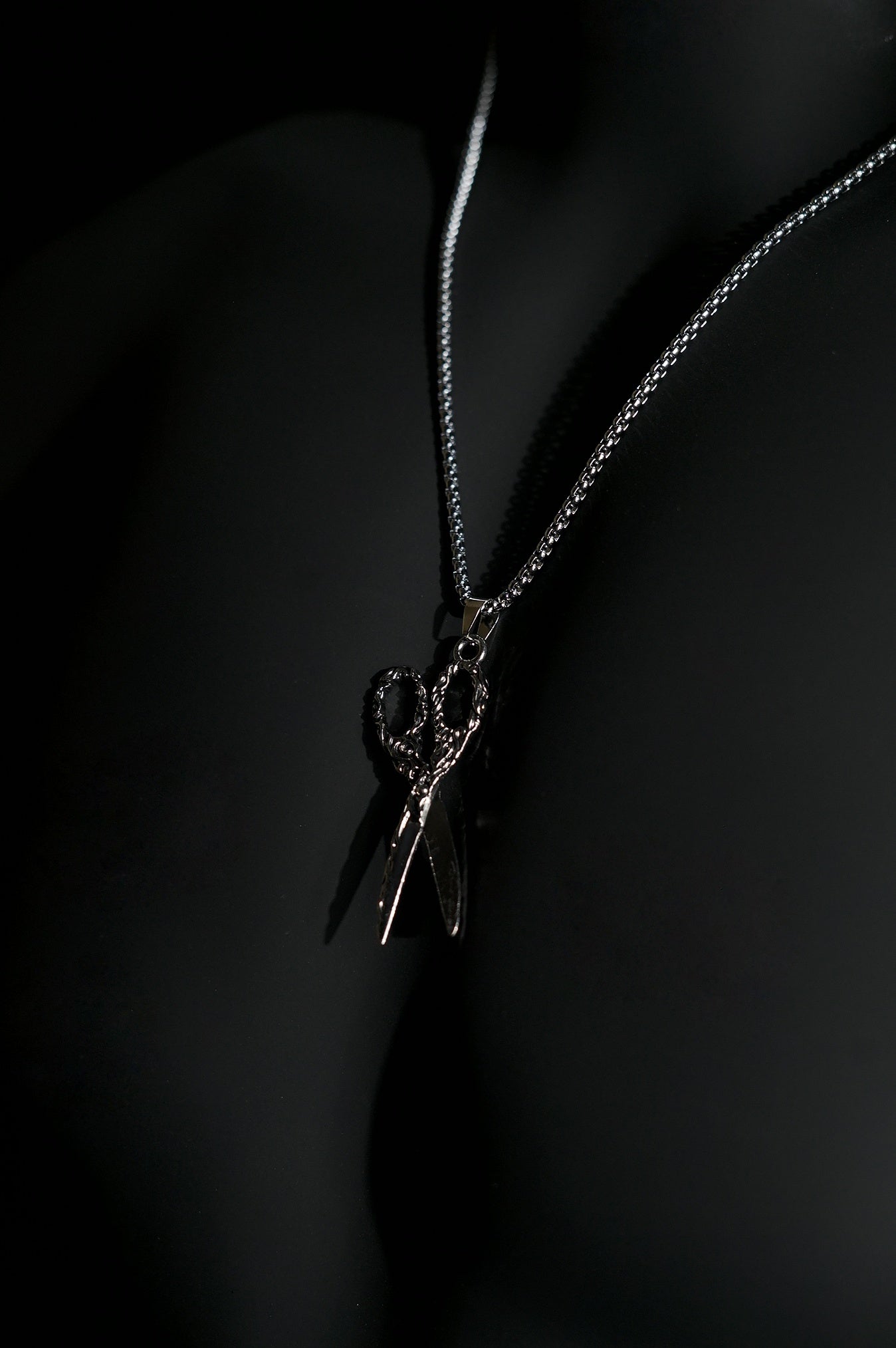 Necklace | Scissor Heart Pendant | Men & Women | Anti-tarnish Stainless Steel | Silver Finish | Gothic Style | Statement Jewellery