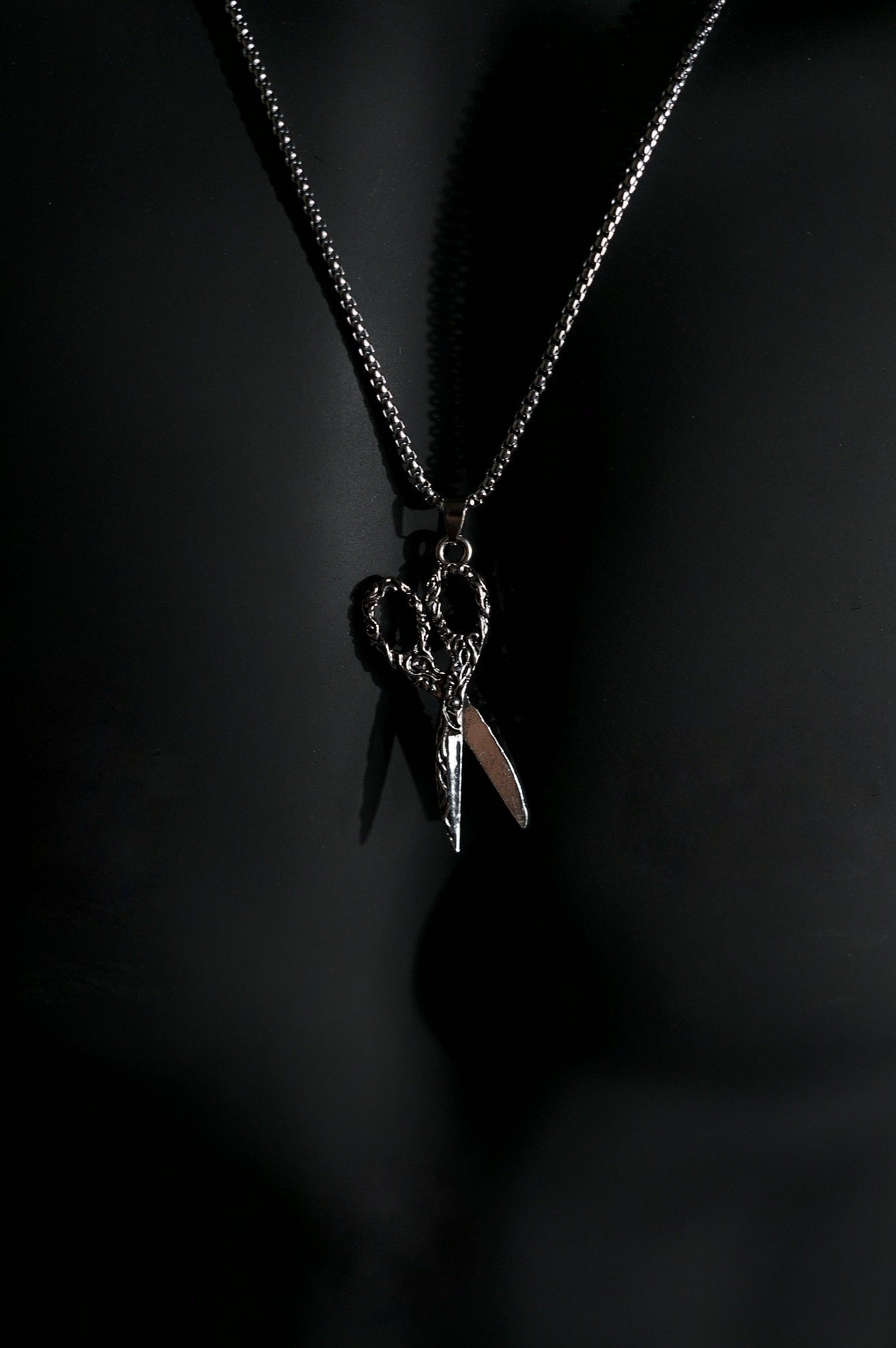 Necklace | Scissor Heart Pendant | Men & Women | Anti-tarnish Stainless Steel | Silver Finish | Gothic Style | Statement Jewellery