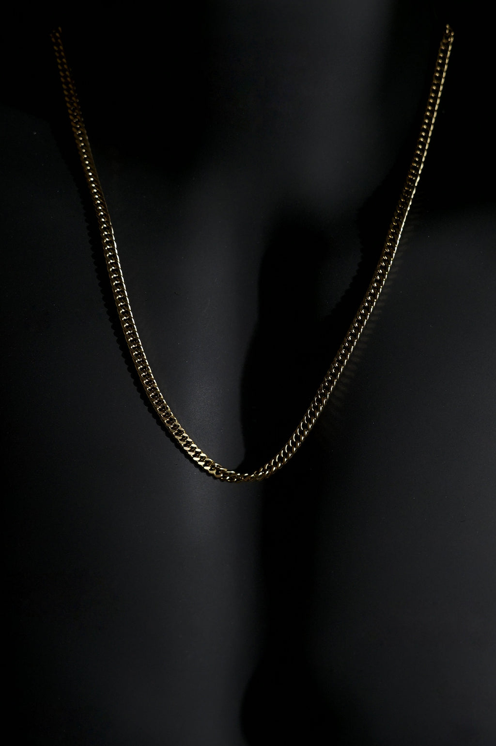Necklace | Cuban Link Chain | Men & Women | Anti-Tarnish Stainless Steel | Gold Finish | Minimalist Style | Statement Jewellery