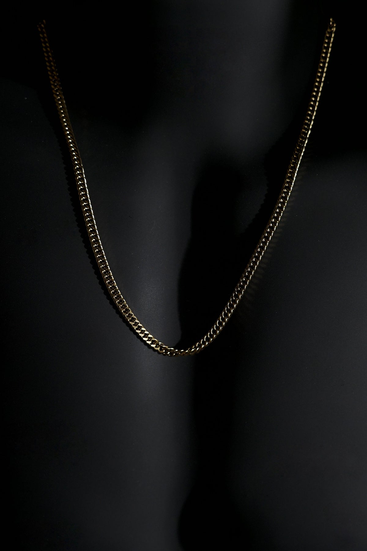 Necklace | Cuban Link Chain | Men & Women | Anti-Tarnish Stainless Steel | Gold Finish | Minimalist Style | Statement Jewellery