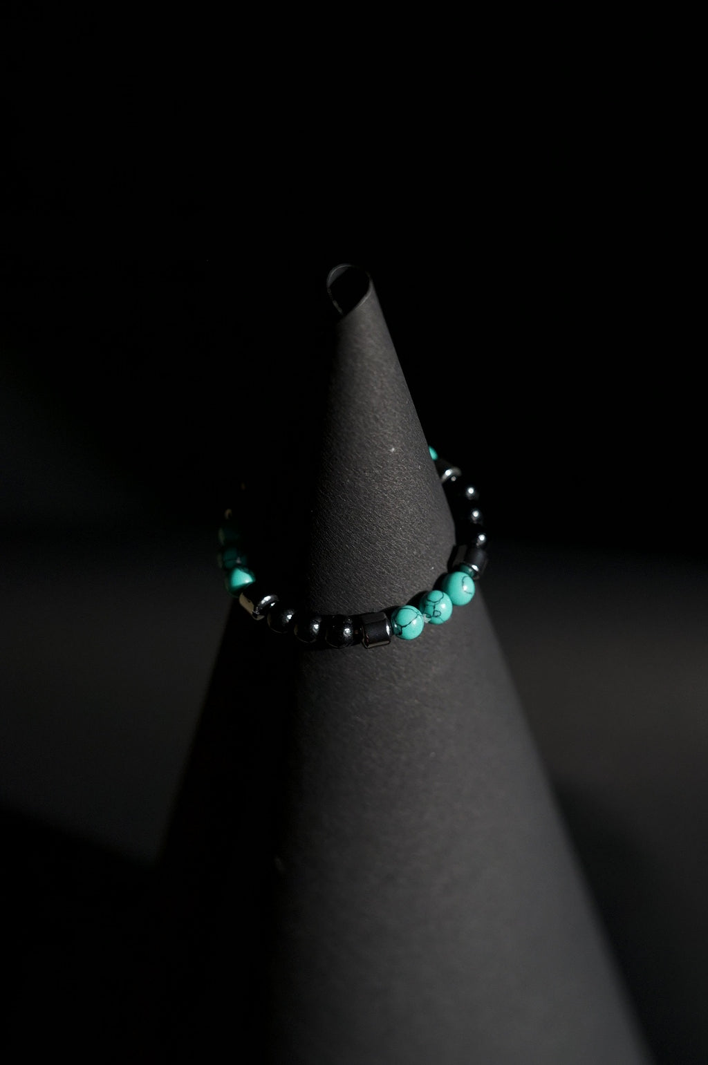 Bracelet | Single Strand | Round Beads | Turquoise & Black with Geometric Spacers | Men & Women | Beaded Design | Minimalist Style