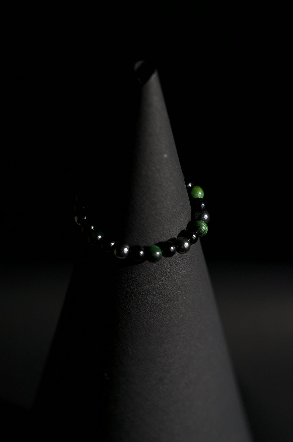 Bracelet | Single Strand | Round Beads | Glossy Black Onyx & Metallic Hematite Beads with Green Tiger's Eye Accent Beads | Men & Women | Beaded Design | Polished Finish | Minimalist Style