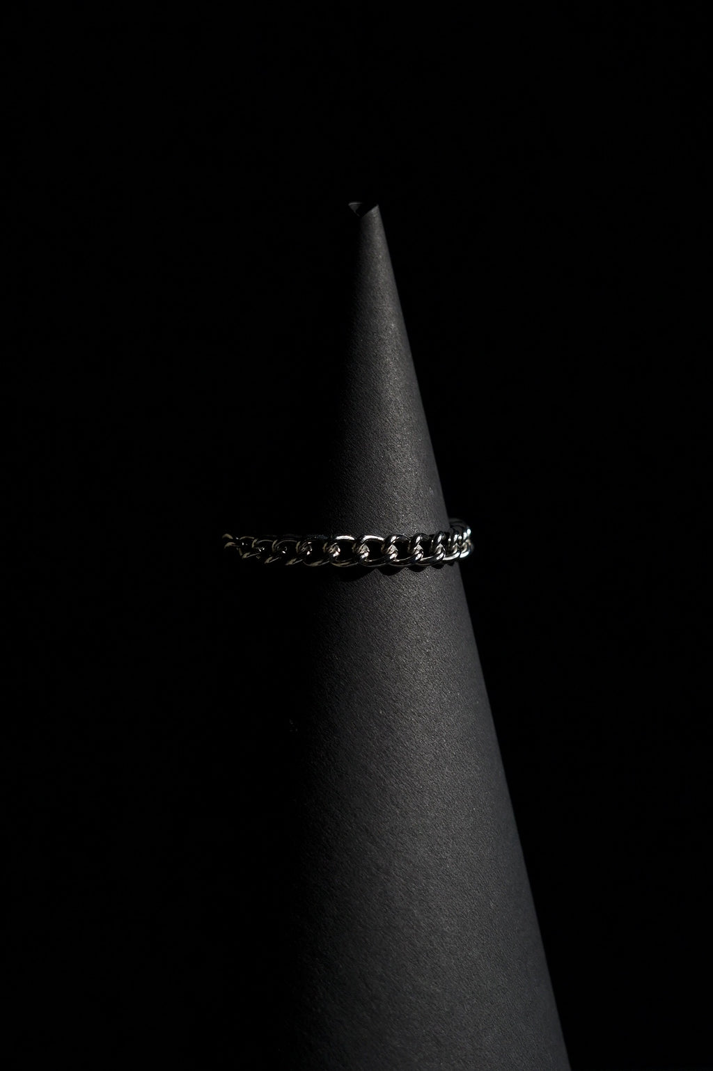 Bracelet | Single Strand | Cuban Link | Metallic Silver Chain | Men & Women | Chain Link Design | Polished Finish | Minimalist Style