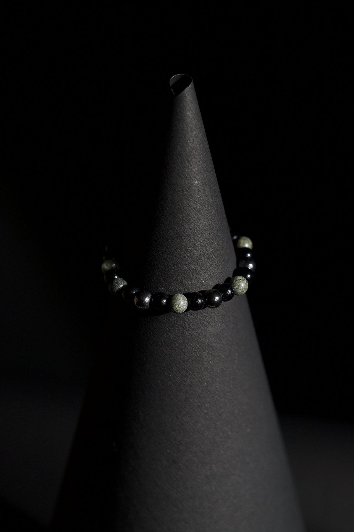 Bracelet | Single Strand | Round Beads | Matte Black Beads with Faceted Tiger's Eye Accent Beads | Men & Women | Beaded Design | Matte Finish | Minimalist Style