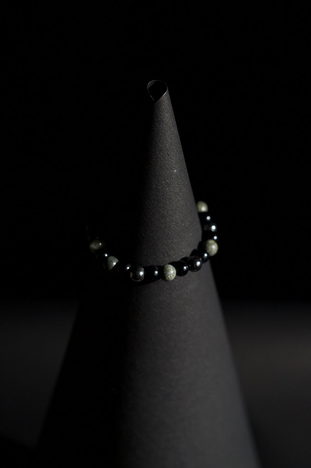 Bracelet | Single Strand | Round Beads | Matte Black Beads with Faceted Tiger's Eye Accent Beads | Men & Women | Beaded Design | Matte Finish | Minimalist Style