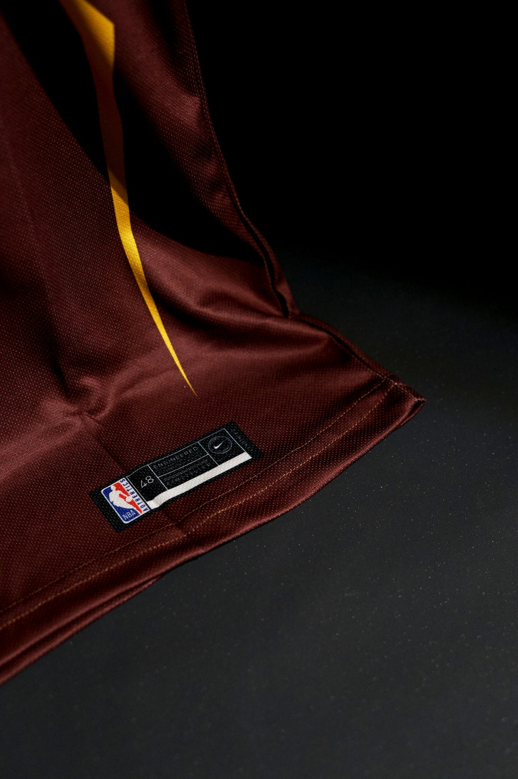 NBA | Cleveland Cavaliers | LEBRON JAMES #23 | 2017 | Icon Edition | Burgundy | Sleeveless Kit