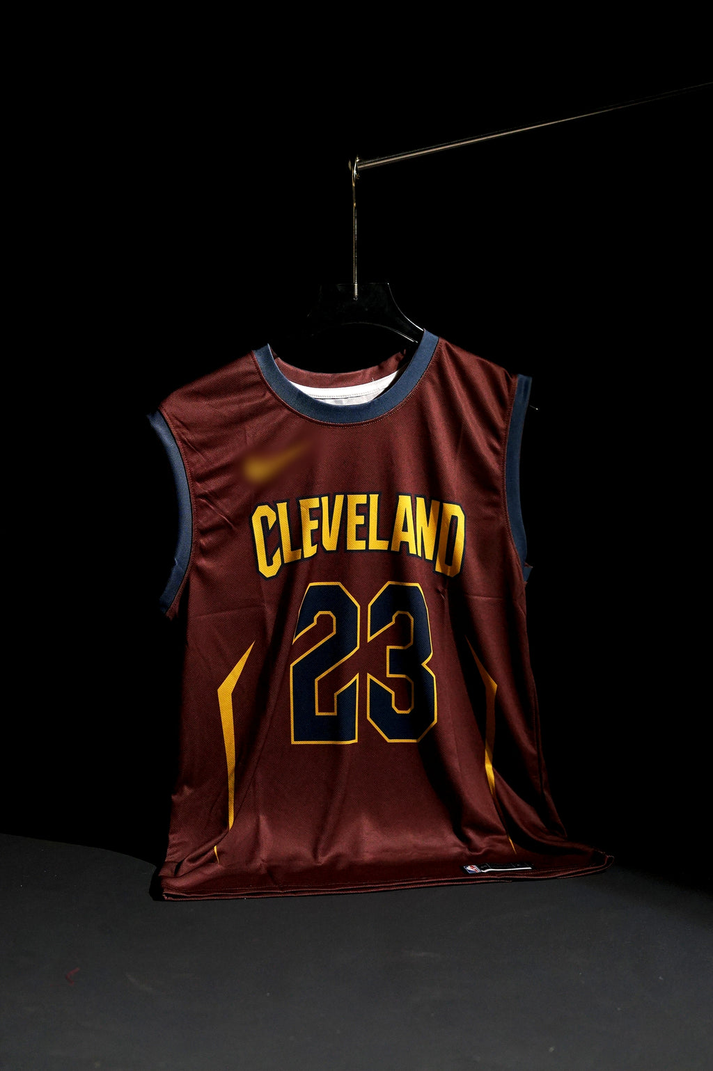 NBA | Cleveland Cavaliers | LEBRON JAMES #23 | 2017 | Icon Edition | Burgundy | Sleeveless Kit