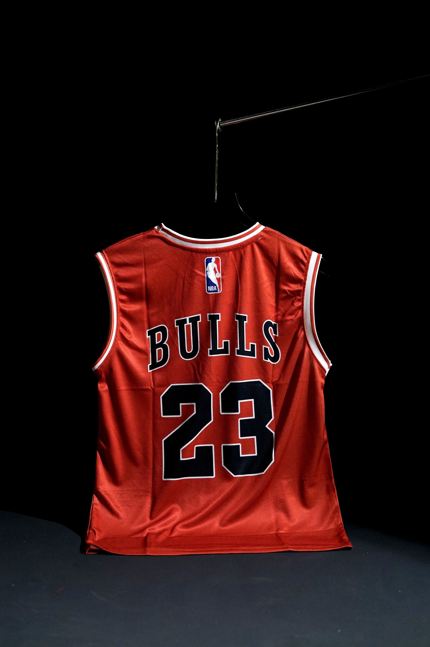 NBA | Chicago Bulls | MICHAEL JORDAN #23 | 1996-98 | Icon Edition | Red | Sleeveless Kit