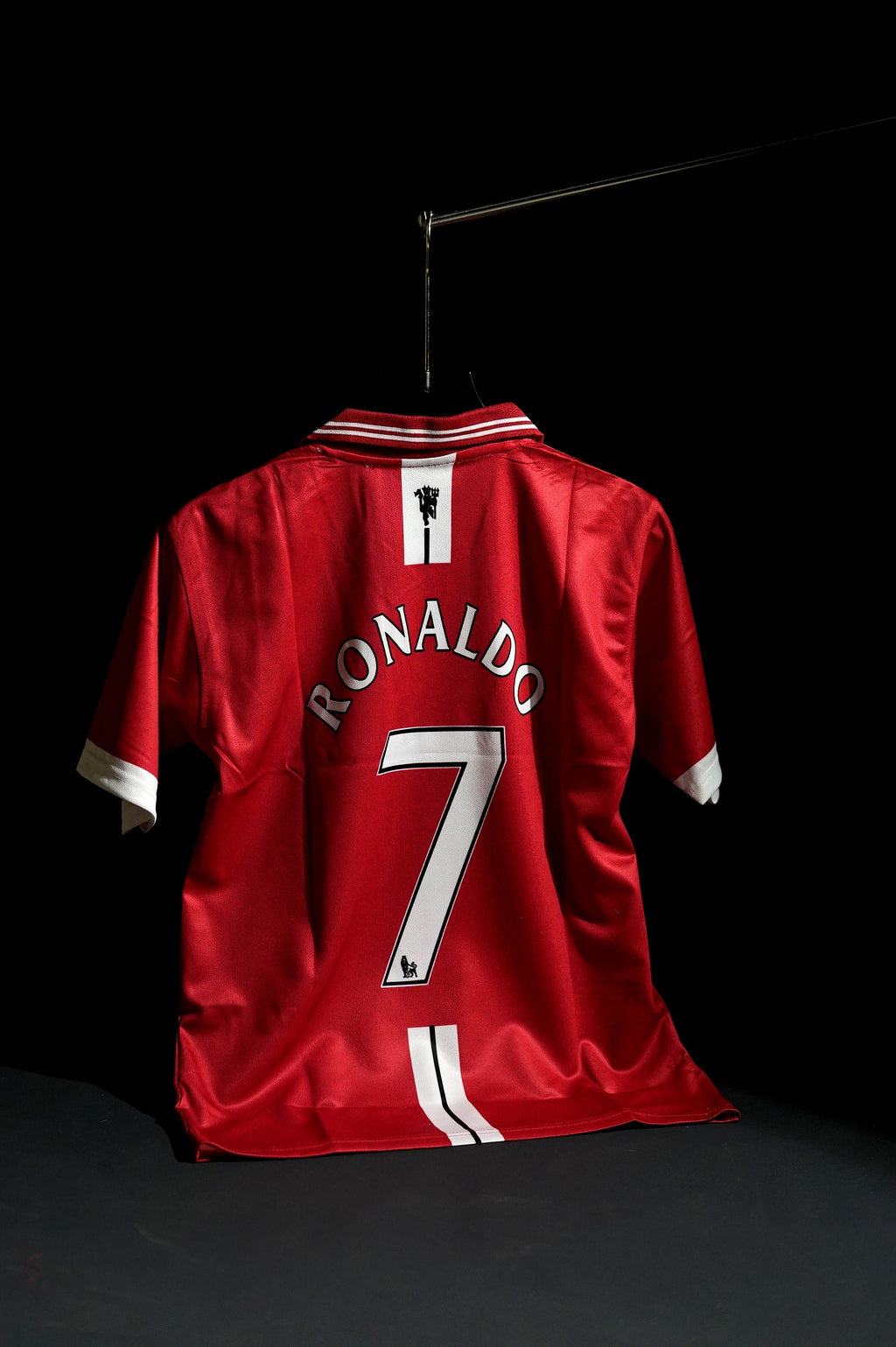 Manchester United | CRISTIANO RONALDO #7 | 2006-07 | Home Kit | Red | Retro Design | Collared Kit | Oversized Fit
